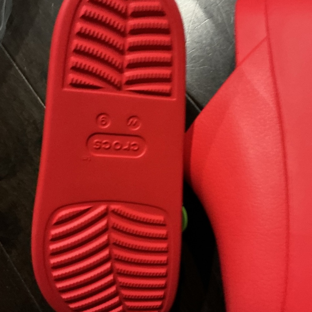 CROCS Vibrant Red Clogs - Picture 2 of 4